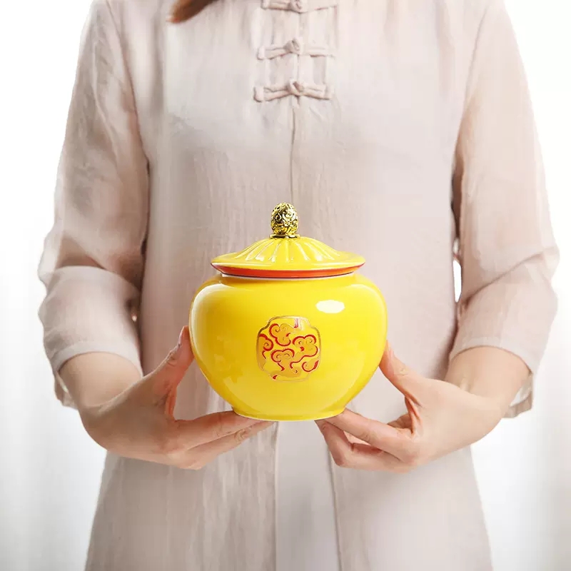 Gelber Keramiktopf im chinesis – Coffee Tea In Chinese Bewertung und Preis